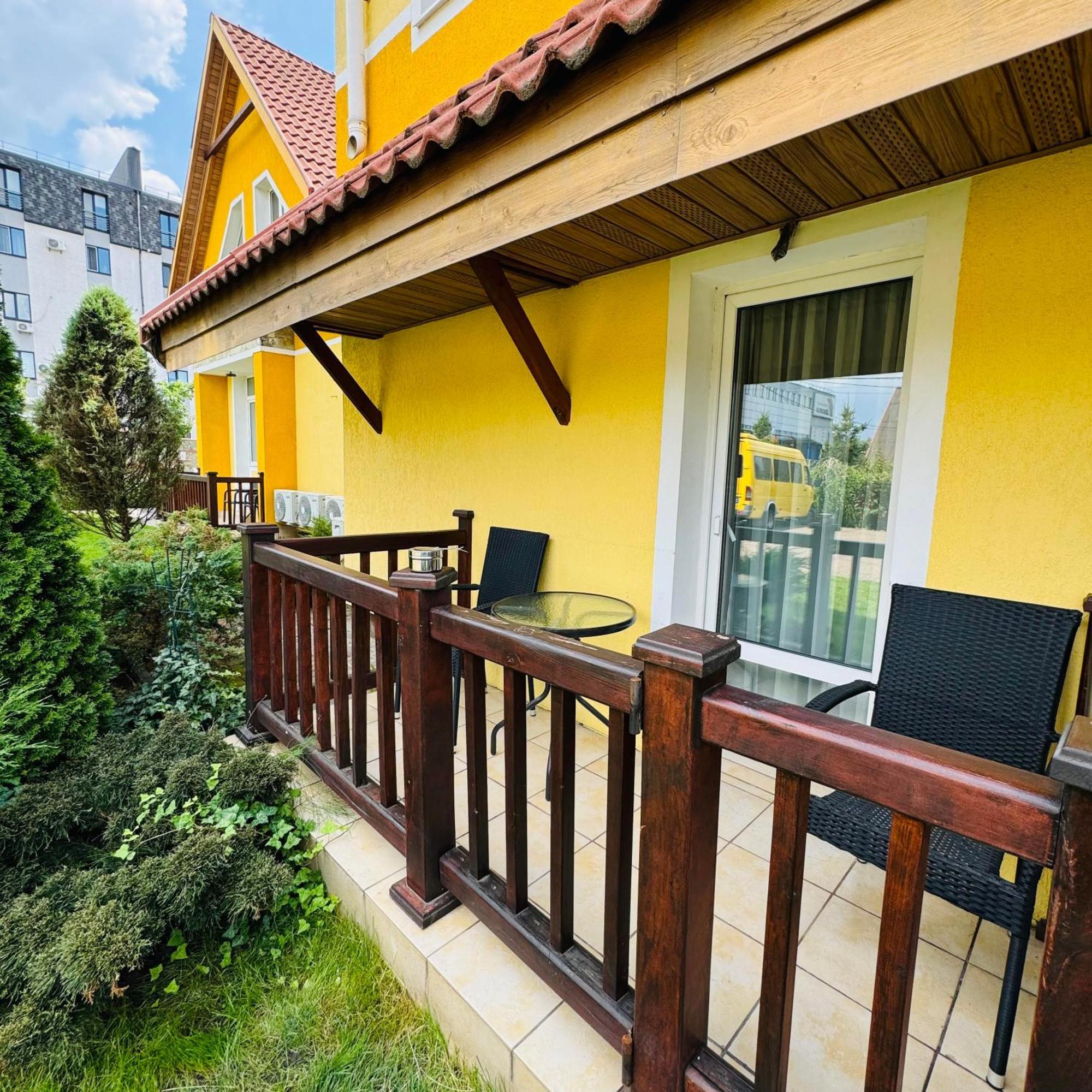 Kiev 365 Park Hotel Sofiivska Borshchahivka Exterior photo